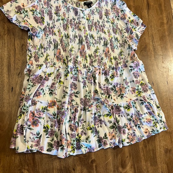 Torrid floral smocked top - Picture 2 of 4